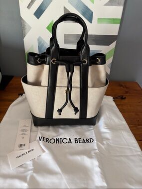Like New Veronica Beard Goody Bag in Natural/Black
